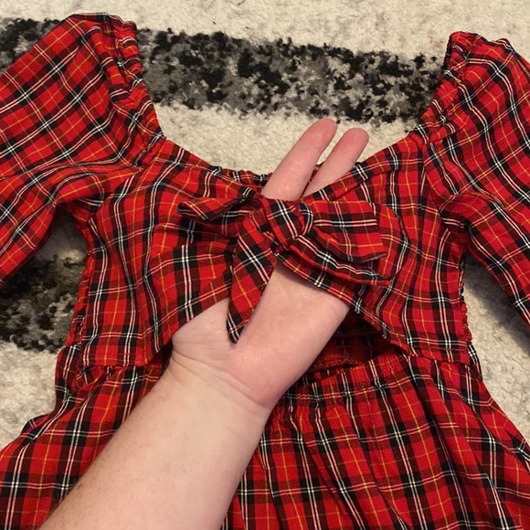 Bow Back Red Plaid Girls Dress, size 6/7 - Picture 7 of 7